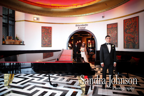 Best Maggiano's Orlando wedding photographer - Sandra Johnson (SJFoto.com)